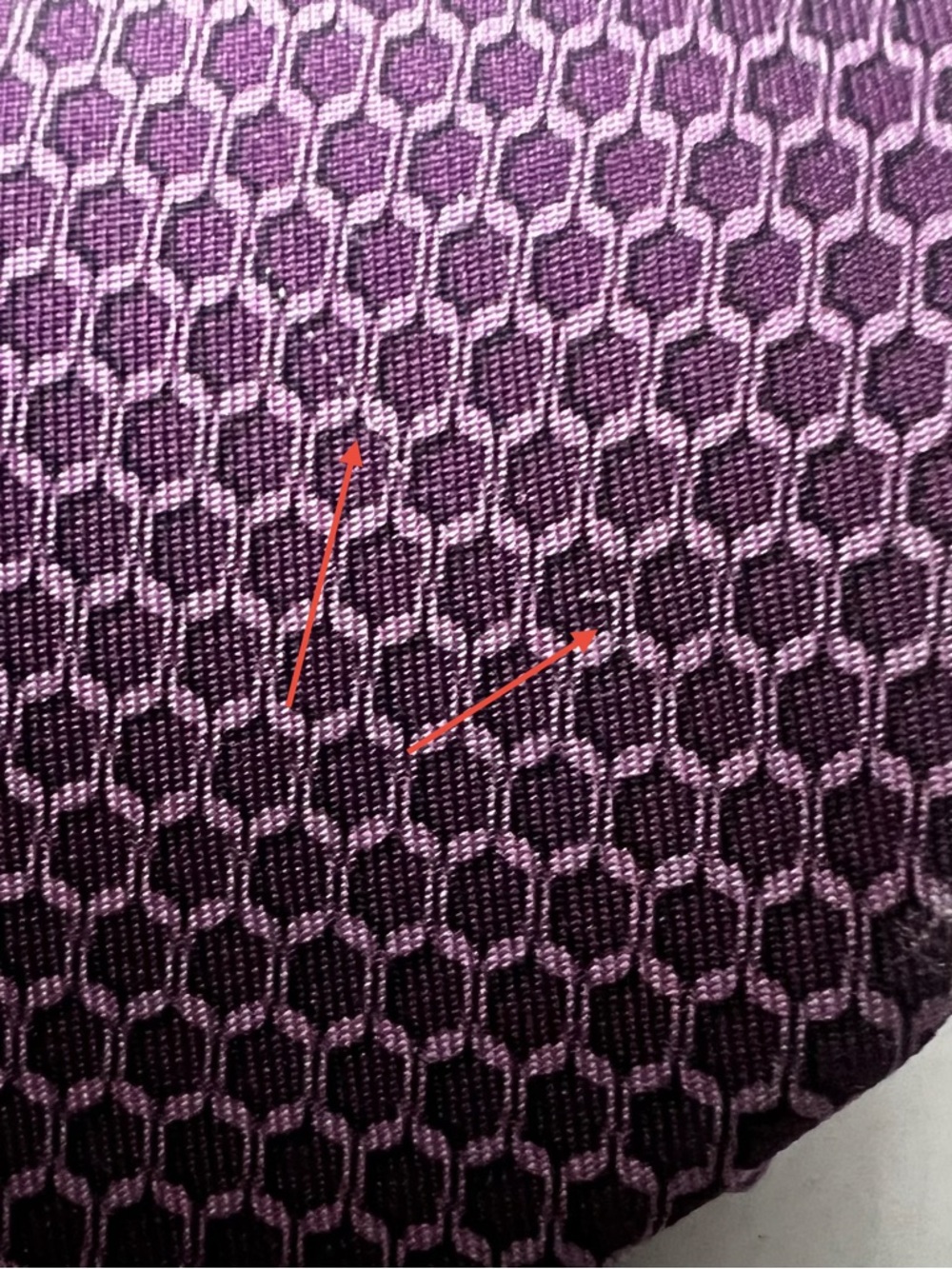 GUCCI Authentic 100% Silk Luxury Designer Necktie Purple Geometric Hand Sewn Tie - Picture 11 of 12